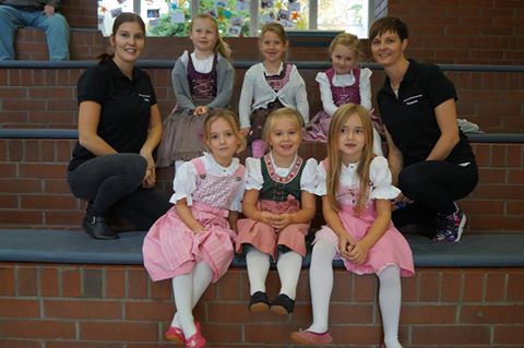 ★★ Auftritt von FSV Mädchen auf der 2. Bunten Familienmesse des Landkreis Regensburg ★★